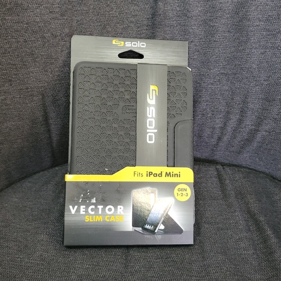 NIP SOLO Vector Slim Black Case Fits iPad Mini GEN 1-2-3 - Picture 3 of 4